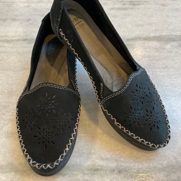 Women's Earth Origins Loralei Perforated Loafer, Black, Size 6.5 - Picture 9 of 10